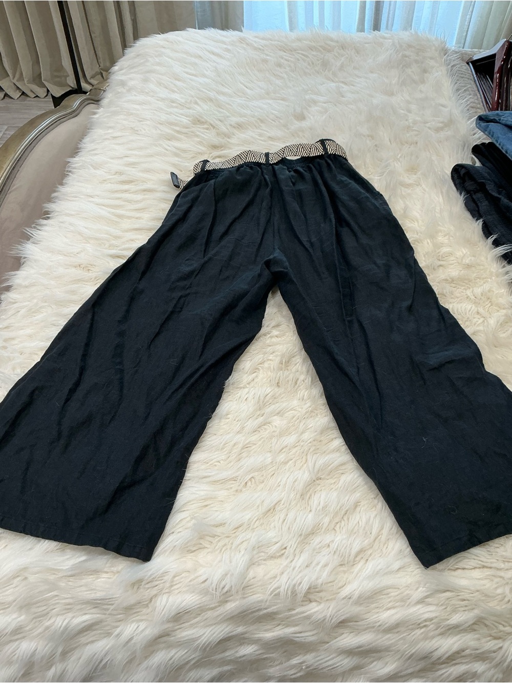 Black Wide-Leg Linen Blend Pants with Patterned Belt - Picture 3 of 4
